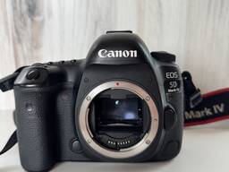 Canon EOS 5D Mark IV DSLR Camera (Body Only)