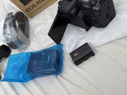 Canon EOS R5 Mirrorless Camera